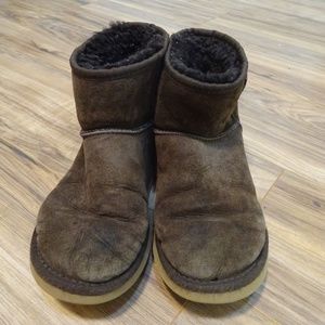 Brown mini ugg boots